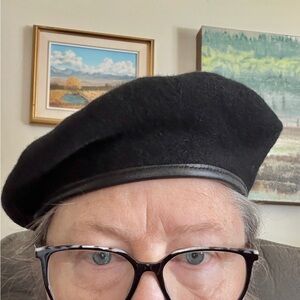 Vintage Black Beret